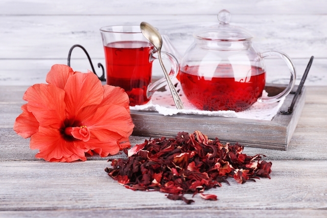 Chá de hibisco e seus benefícios p/ saúde